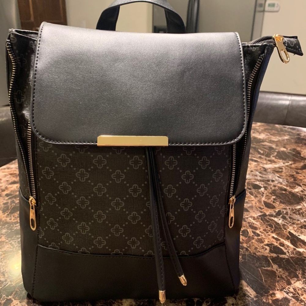 Backpack 🎒 New.     💝💝💝💝 - Picture 3 of 3